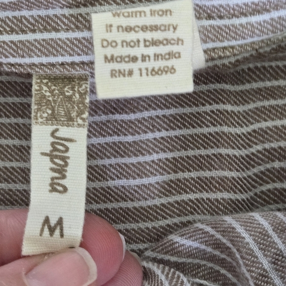 Japna Striped Button-Up Women's Medium Top - Picture 8 of 8